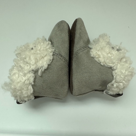 Baby UGG booties Size 2/3 - Picture 11 of 11